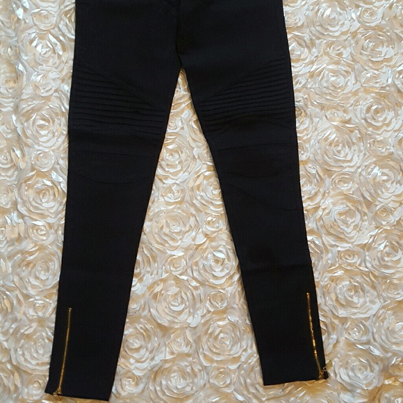 Host pick Black moto jeggings with ankle zipper - Picture 5 of 7